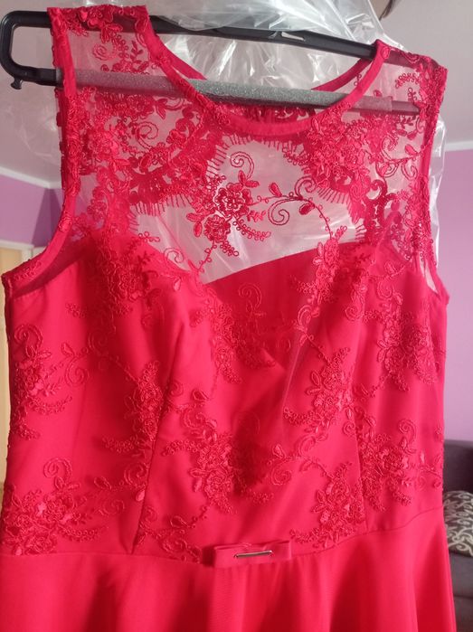 Czerwona sukienka