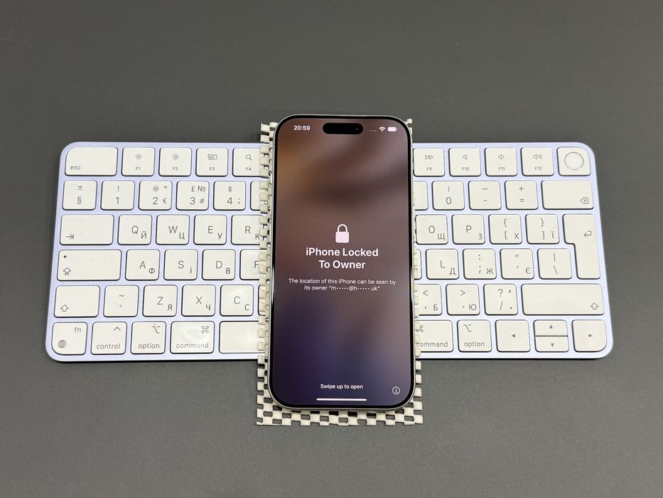 iPhone 17 Pro  1TB Silver (АКБ 94% 314 циклів, iCloud заблокований)