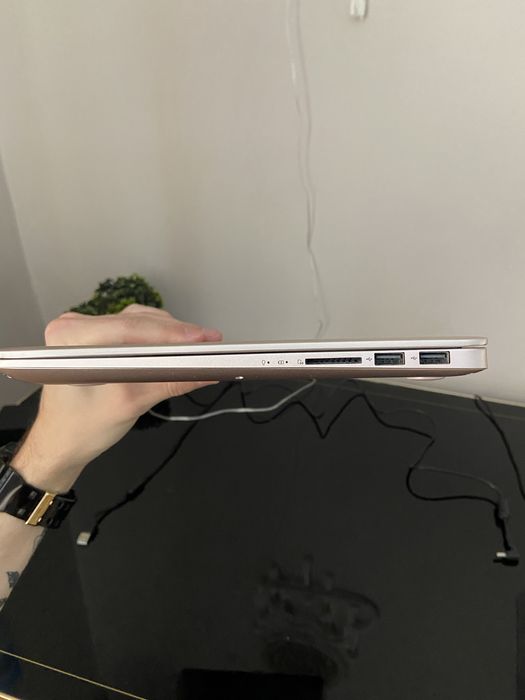 Ultrabook Asus ZenBook UX410 i3 7100U 8GB RAM