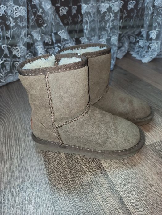 Зимові дитячі уги