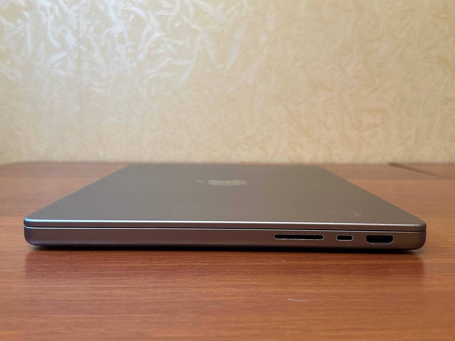 MacBook Pro 14 2021 16 512 m1 pro