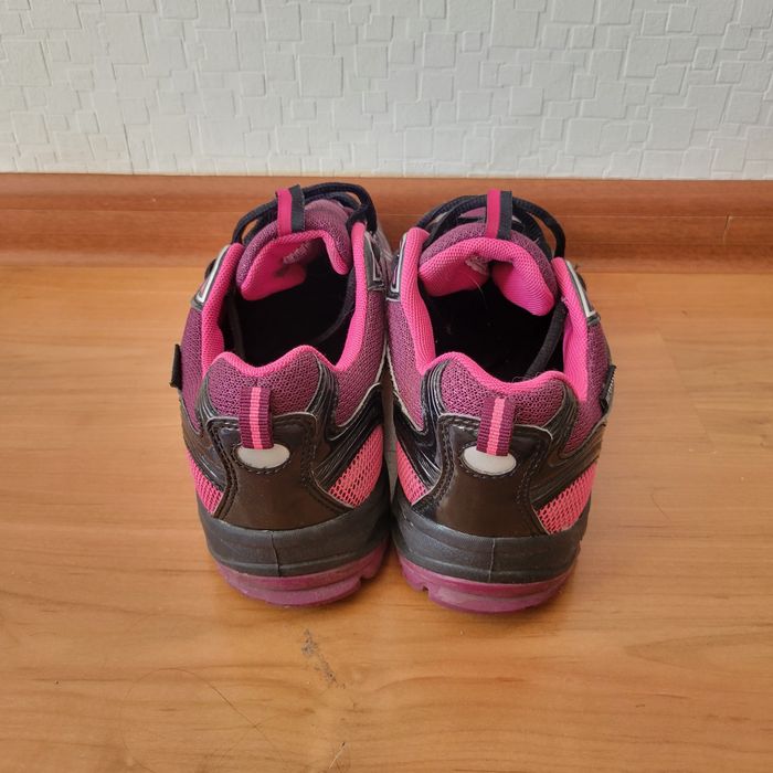 Damskie buty sportowe