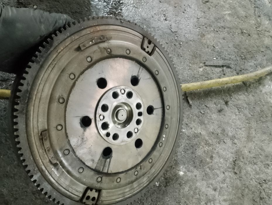 Sprzęgło dwumasa BMW E60 E90 2.0d 177