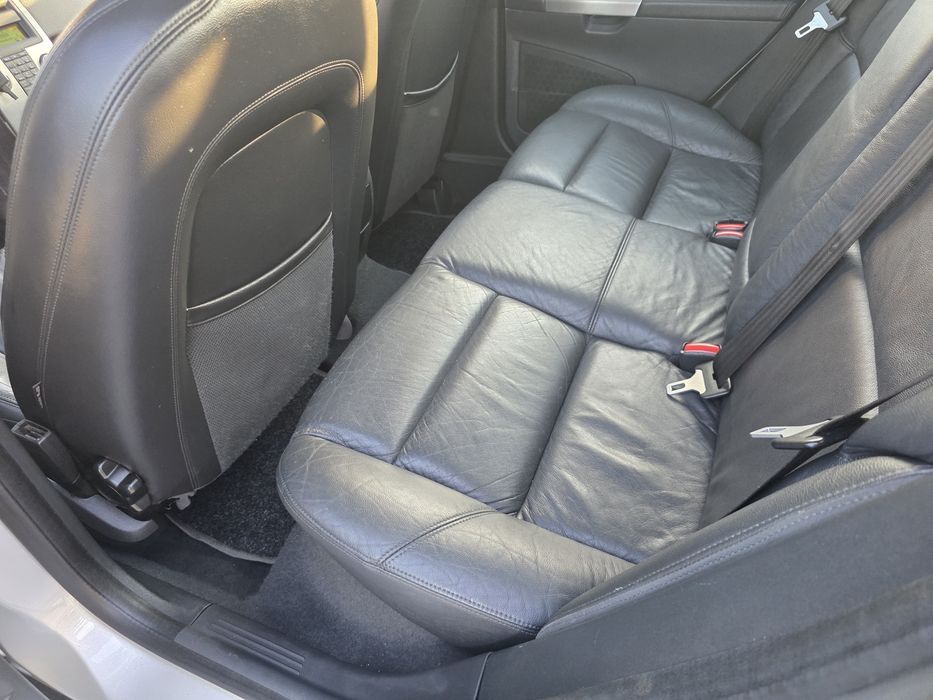 Volvo s40 zadbane uszkodzone
