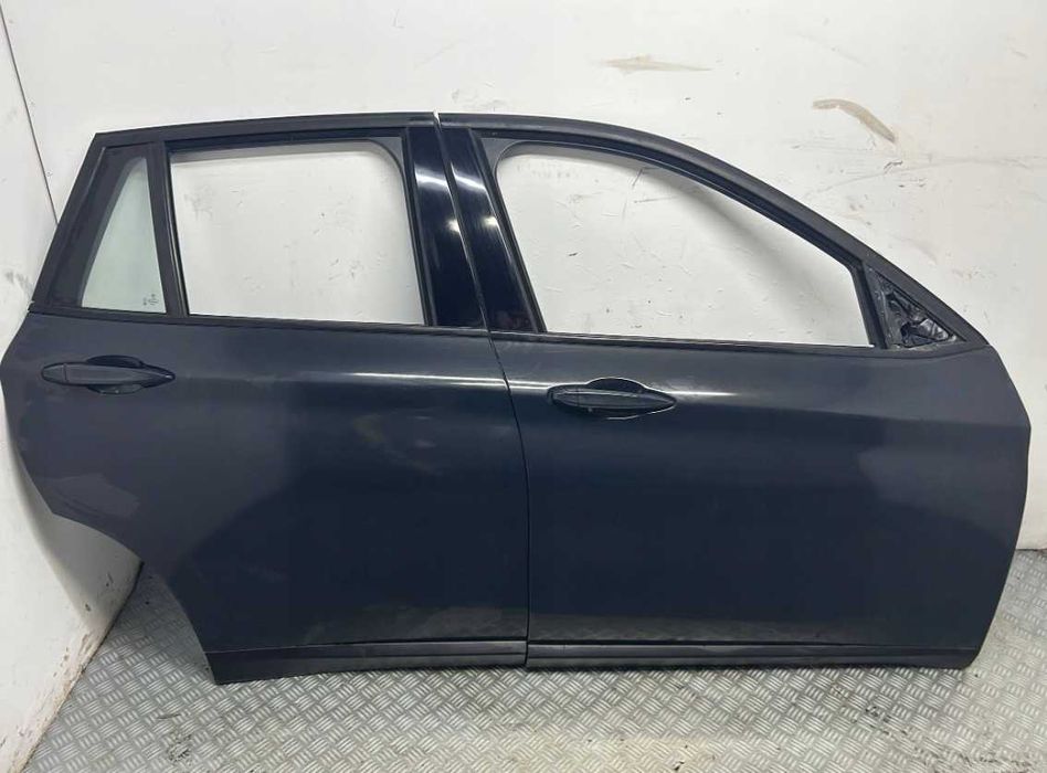 Двері BMW X1 F48 передні або задні праві ліві разборка