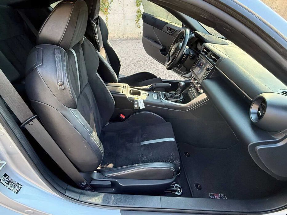 Toyota GR86 Premium      2022
