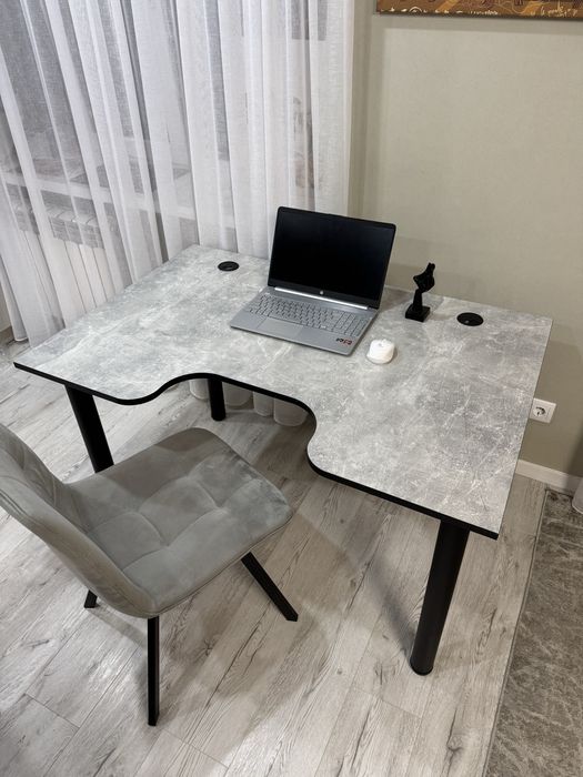 Геймерський стіл. В наявності. Геймерский стол (Игровой, компютерный)