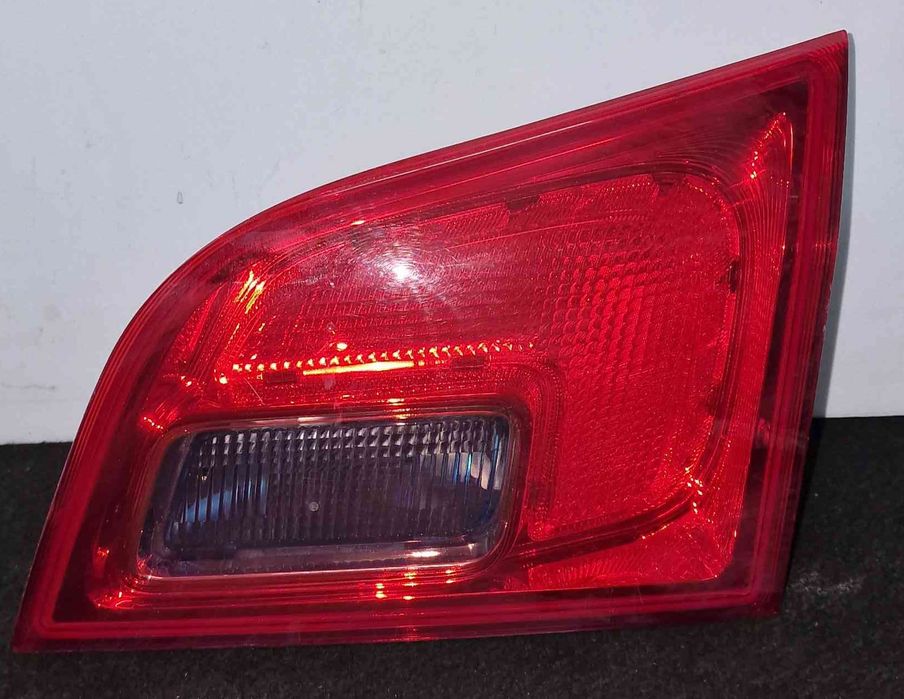 Farolim da Mala Direito 13282247 - OPEL ASTRA J Sports Tourer