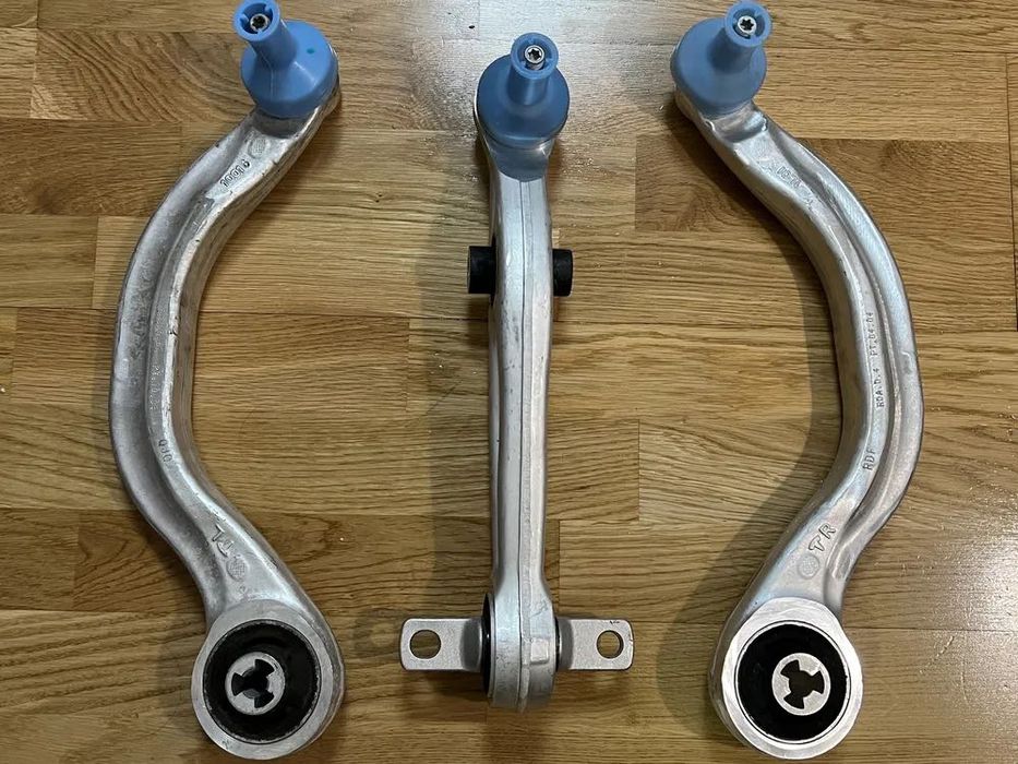 Важіль ричаг передній нижній новий оригінальний банан прямий Tesla 3 Y