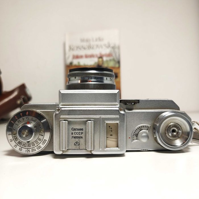 Radziecki dalmierzowy aparat fotograficzny KIEV 4 lens Jupiter 8M