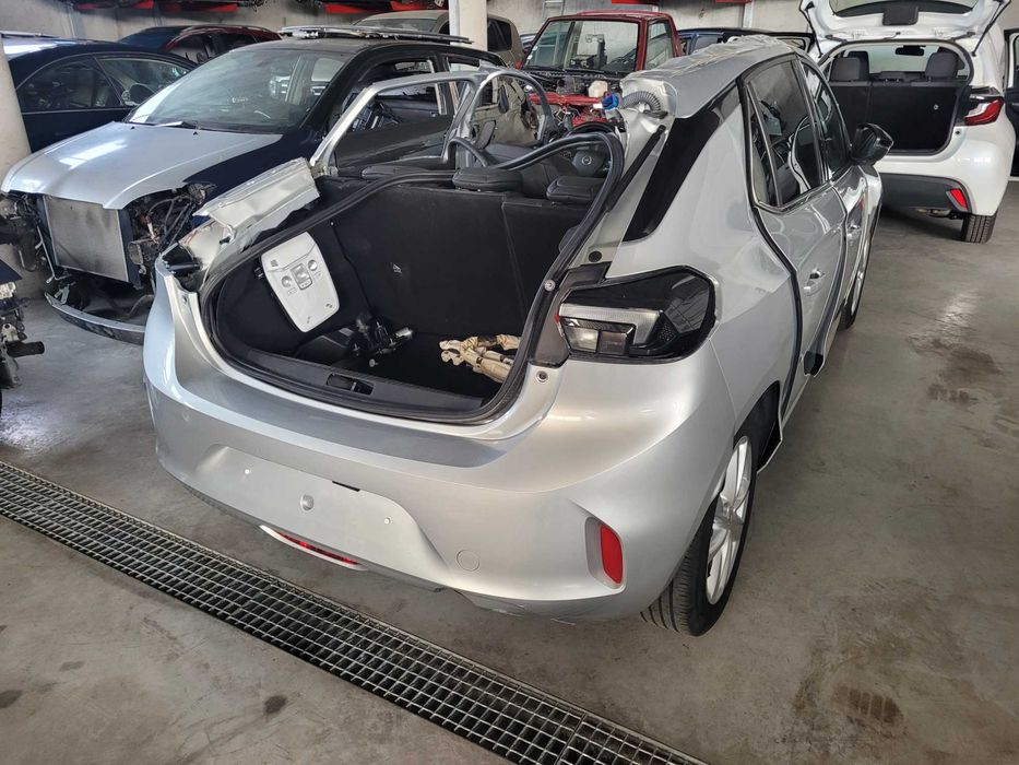 Opel Corsa F 2023 para peças