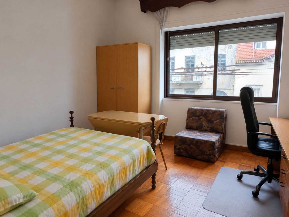 Arrenda-se T4 em Celas Coimbra