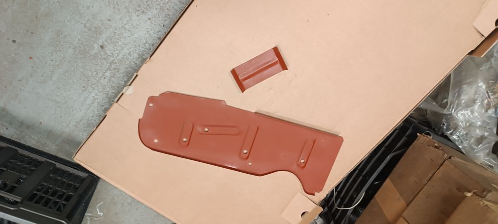 Fiat 126p zakończenia nadkoli tylnych wewnętrznych tylnych nowe
