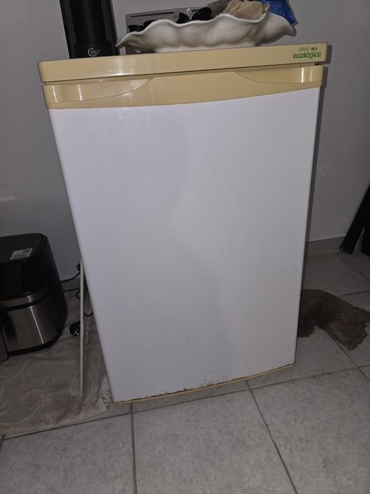 Frigobar/frigorífico