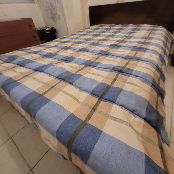 Cama Casal com duas mesas cabeceira