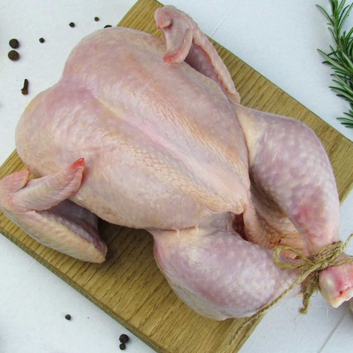 Frango fresco, asas de frango, filetes de frango, pernas de frango