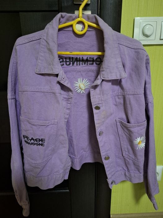 Фіолетова джинсовка курточка