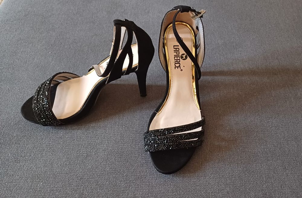 Sandalias Lapierse tamanho 38, como novas