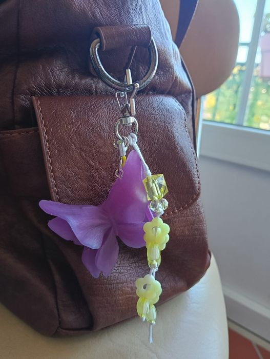Bag charm artesanal borboleta