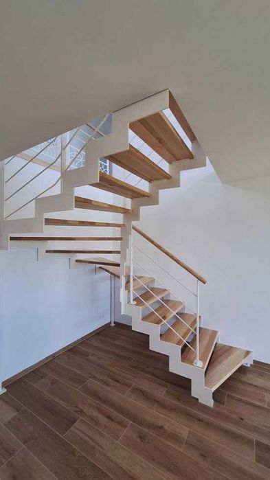 Сходи на замовлення під ключ, дерево, метал, обшивка, металеві каркаси