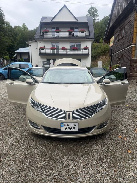 Lincoln MKZ