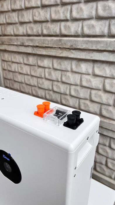 Акумуляторна батарея Deye SE-F5 Pro-C LiFePO4 51.2V/100AH