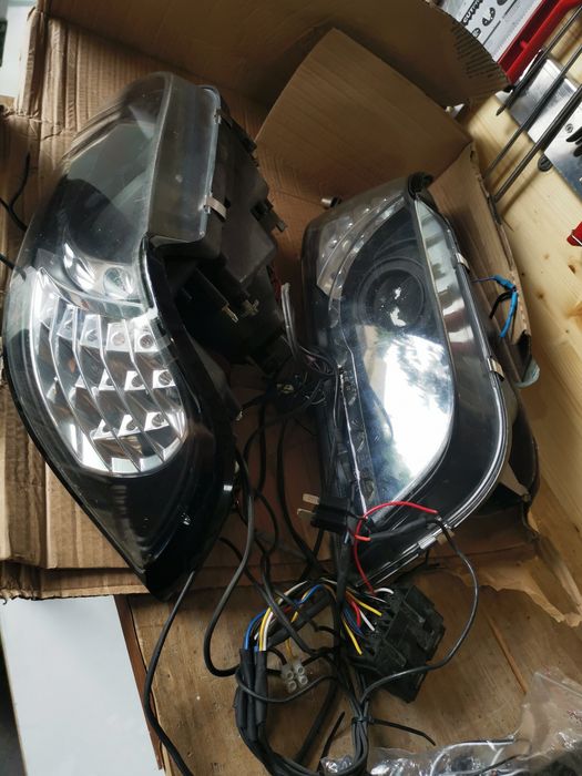 Farol dianteiro Volvo S40 e V40
