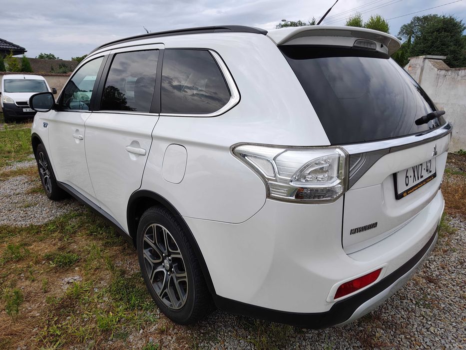 Mitsubishi Outlander Phev