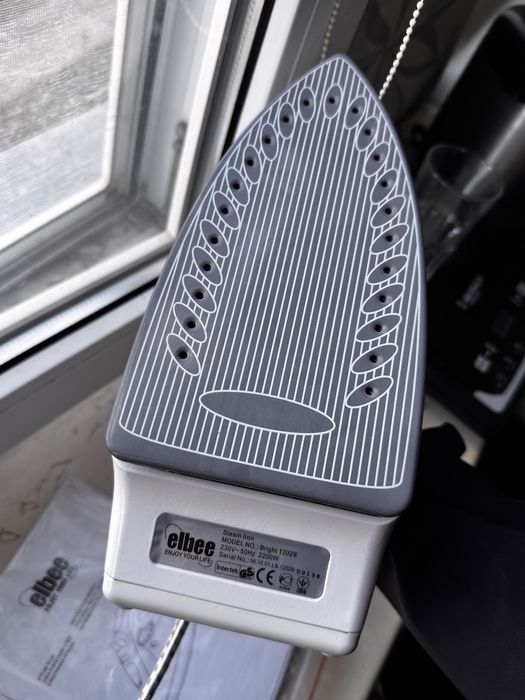 Продам новый утюг Elbee steam iron/bright 12029