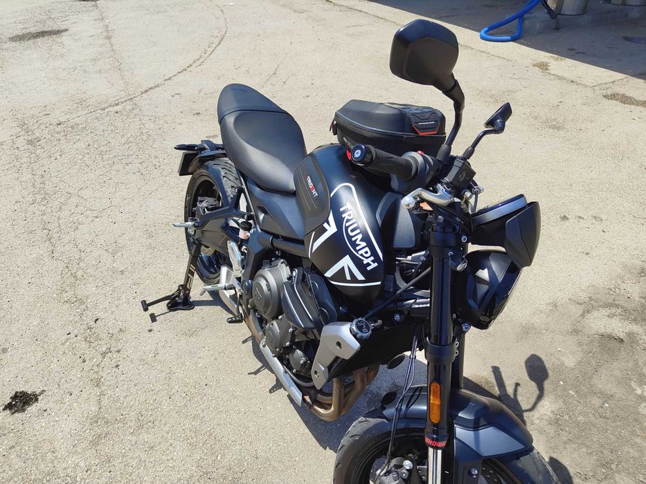 Triumph Trident 660
