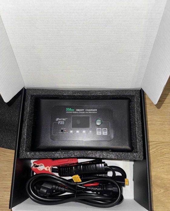 Зарядний пристрій для аккумулятора HTRC P35 (12v35a/24v18a) LiFePO4