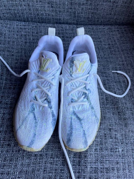 LOUIS VUITTON V.N.R Technical Knit Fabric Sneakers White