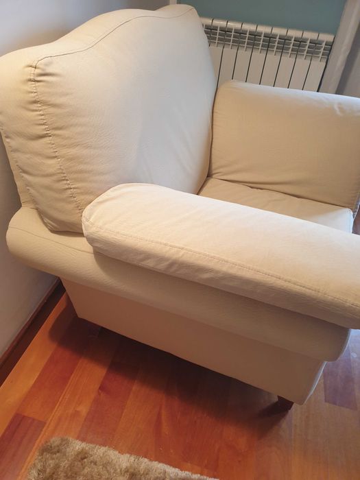 Poltrona beige muito bom estado