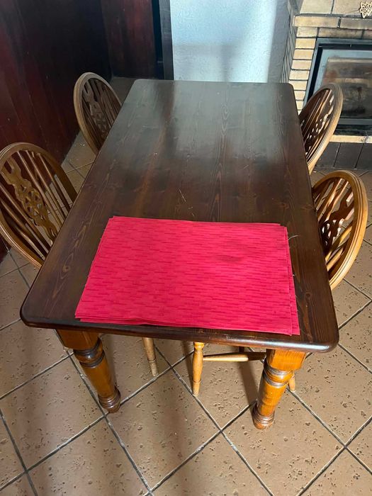 Mesa e Cadeiras de Restaurante em Madeira Maciça – Várias Unidades