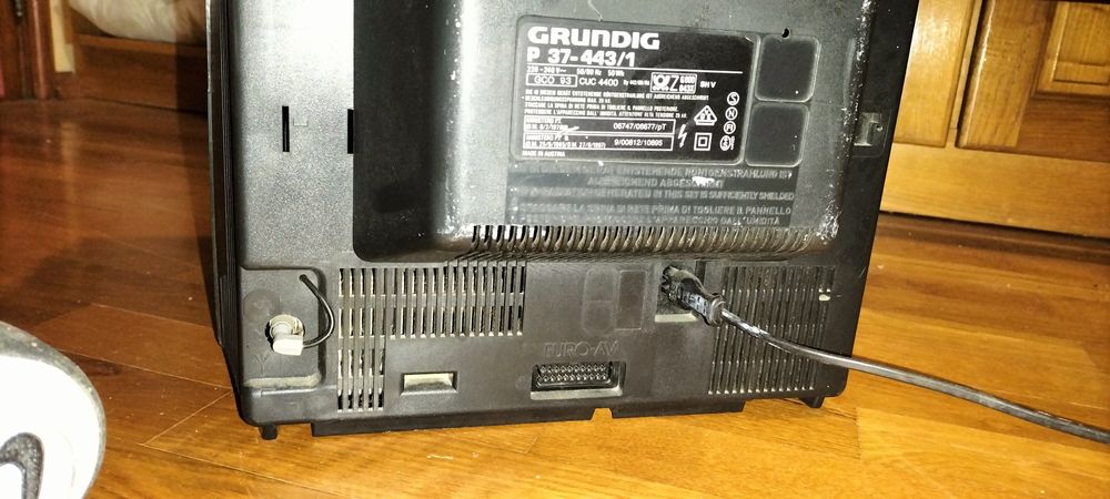 TV antiga grundig