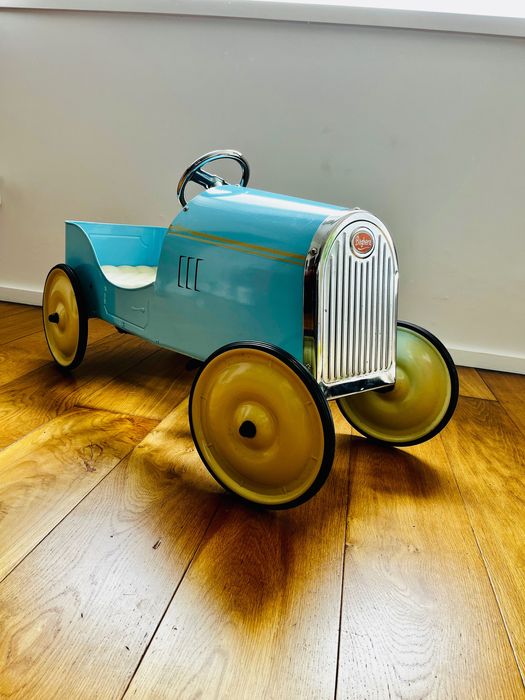 Carrinho a pedais Baghera design vintage