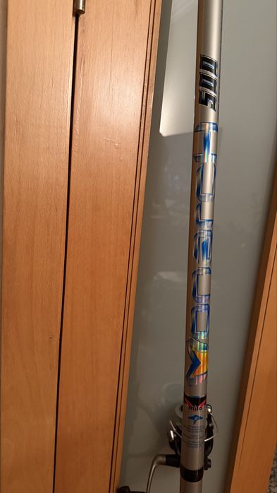 Vendo conjunto de pesca – Cana Milo 5 m + carreto Daiwa 2500