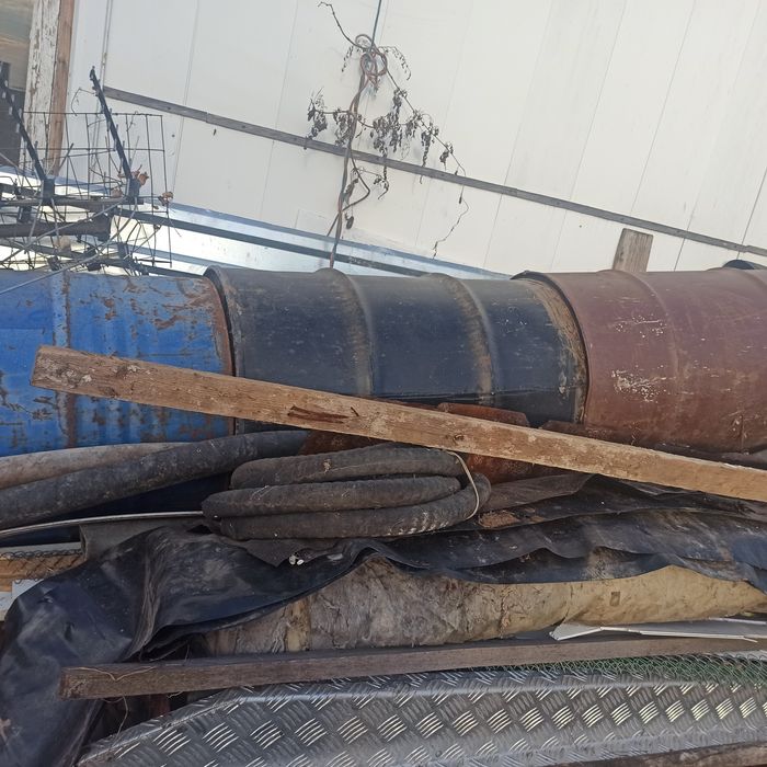 Бочка в хорошому стані,200 літрів,І.Т.Д.