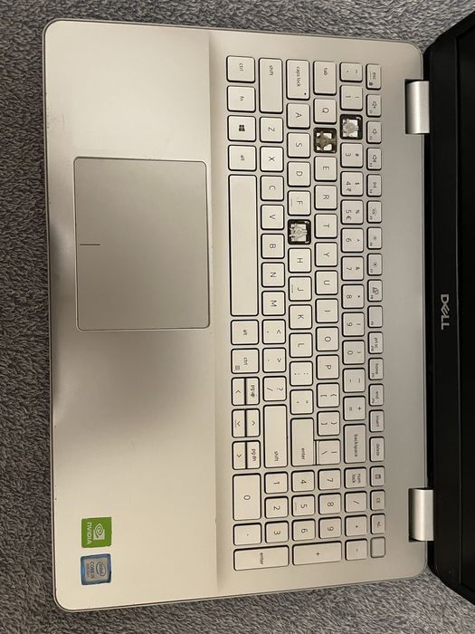 Laptop Dell Inspiron 5584, i5-8265, 8 GB RAM, SSD 256 GB, GeForce MX13