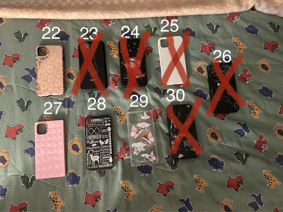 Vendo capas para IPHONE 11 + Pingente para telemóvel + Fones wireless
