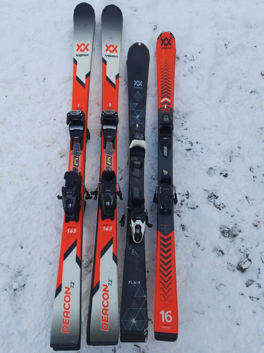 Продам лижі, сновборди, сани, боти.