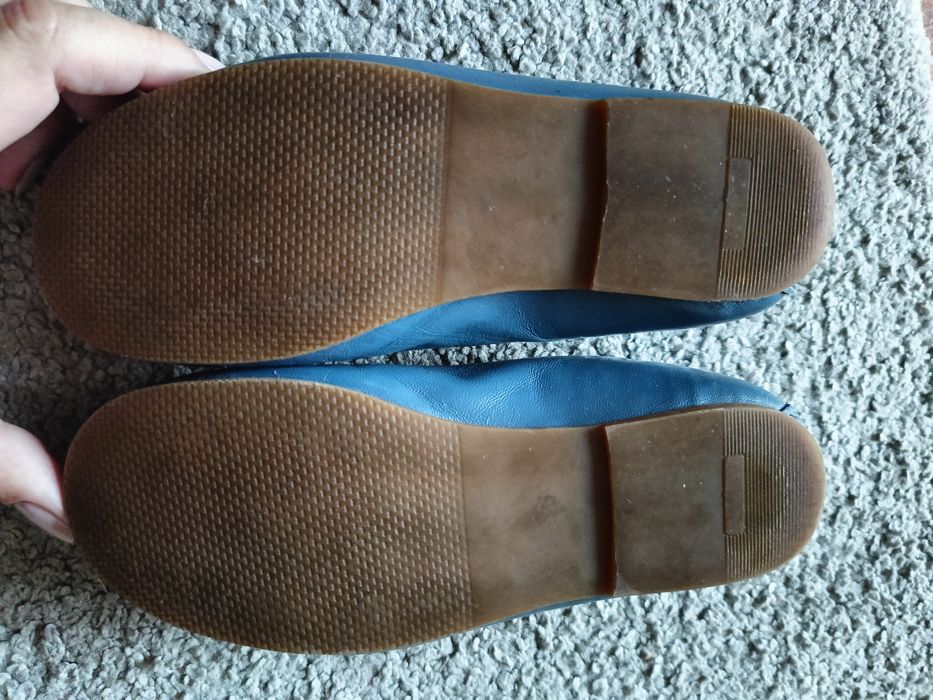 Pantofelki skórzane Gino Rossi