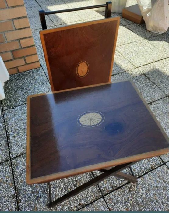 Conjunto de 2 mesas de apoio