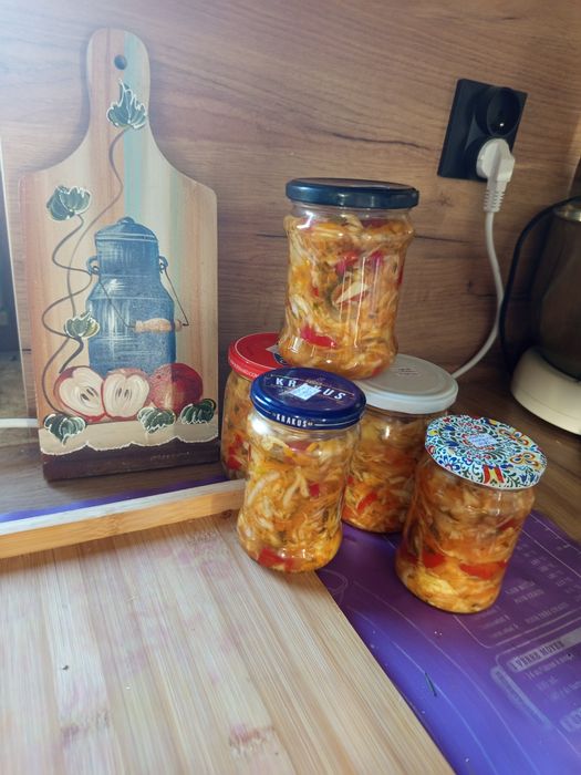 Sałatka warzywna z własnych warzyw