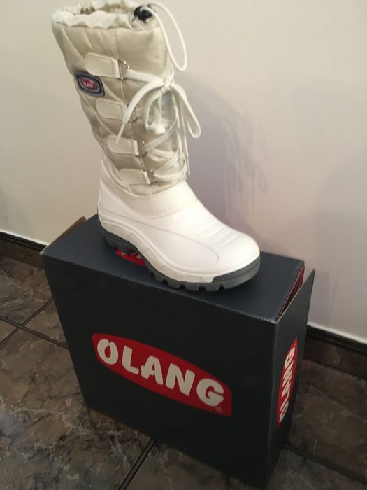 Nowe buty zimowe damskie włoskiej firmy Olang .