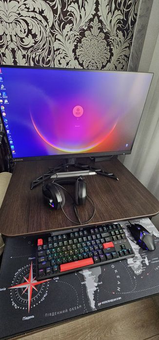 Продам пк + монітор , клавіатура  і гарнітура з мишкою