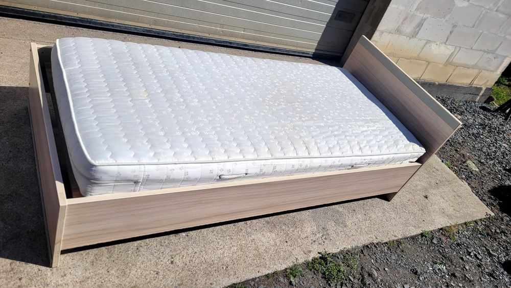 Łóżko dąb saoma 200/90cm z materacem