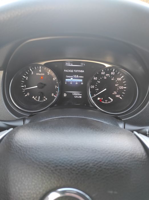 Nissan Rogue 2016 года, первая регистрация первый владелец в мае.