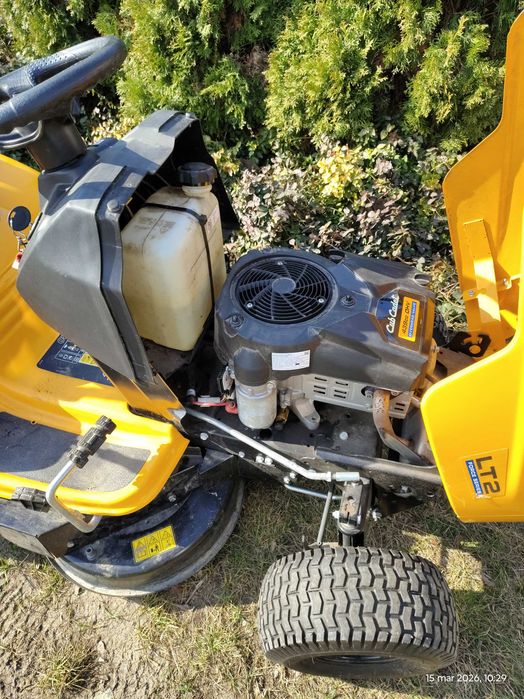 Kosiarka - Traktor ogrodowy Cub Cadet LT2 NR92 z koszem i przyczepką
