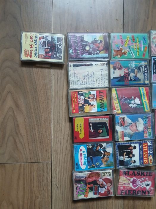 Sprzedam kasety  do radia